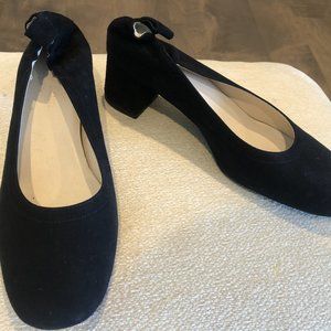 Everlane Never Worn Black Suede Ballet Small Heel